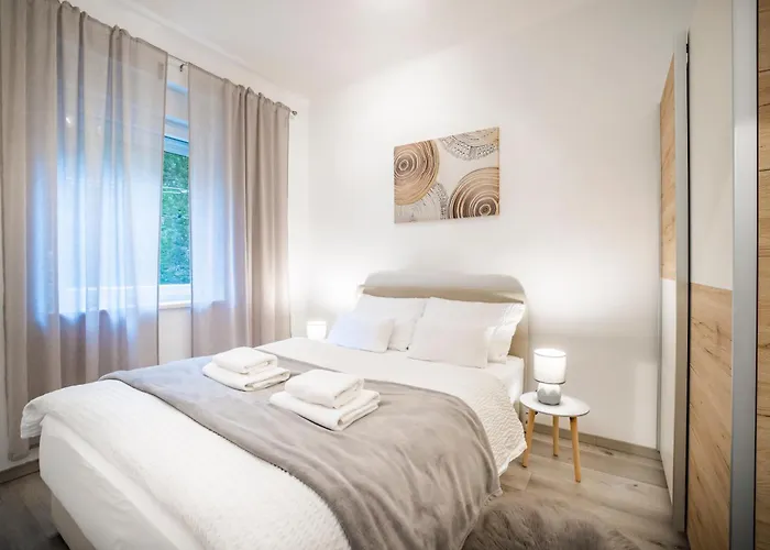 Studio Apartman Lena